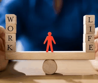 How to Accessorize Outfits Effectively: The Complete Guide